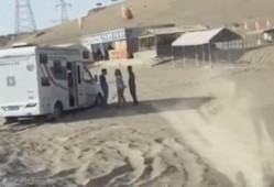 网友爆料上公厕视频,揭秘公共厕所真实状况，触目惊心！